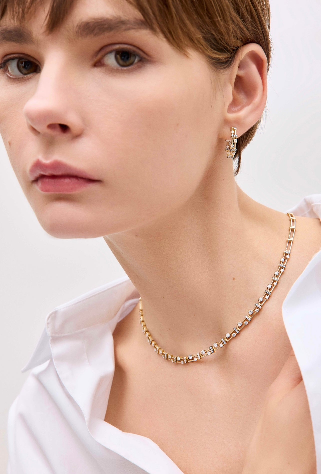 Geometrik Pırlantalı Gerdanlık Kolye