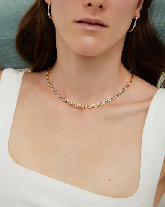 Geometrik Pırlantalı Gerdanlık Kolye